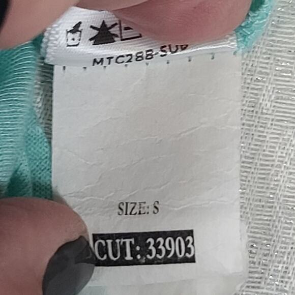 #342 Vanity women's top
Size Small - Picture 6 of 9